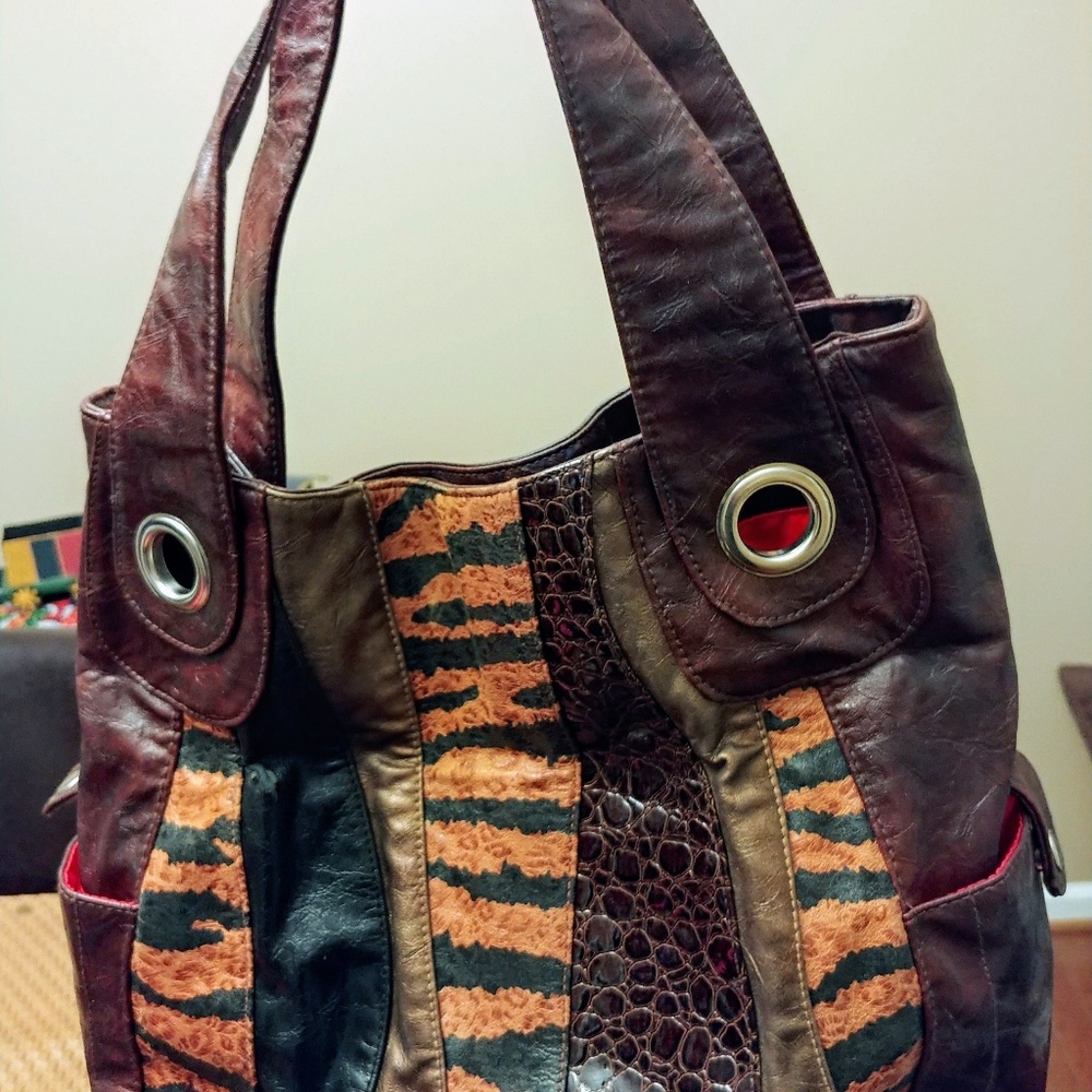 Handbag - Picture 6 of 6